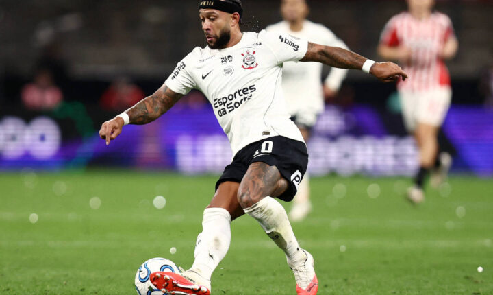 Memphis isola pênalti, Corinthians cai diante do Estudiantes e é eliminado da Libertadores