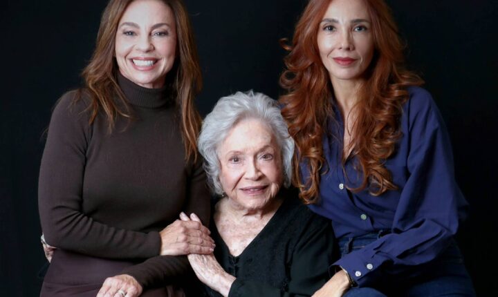 Aos 97 anos, Nathália Timberg retorna aos palcos em espetáculo inédito