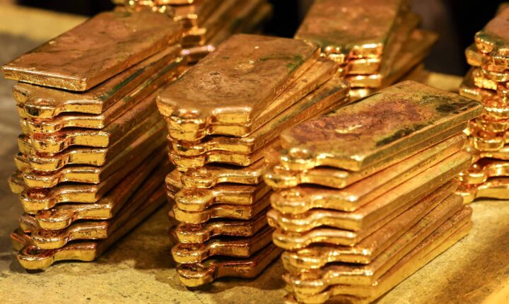 Venezuela negocia transferência de US$ 4 bilhões em ouro da Inglaterra para os EUA, diz jornal