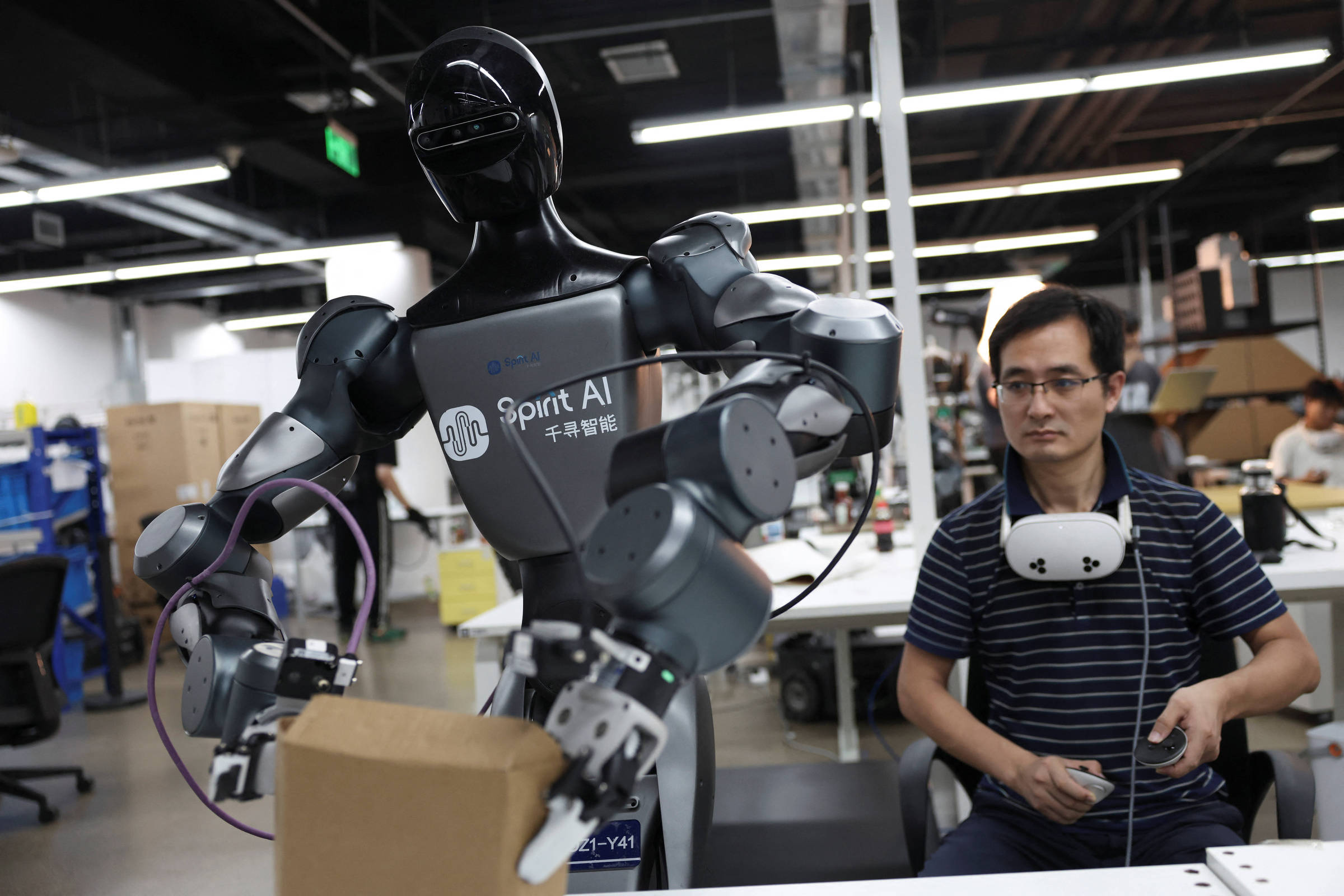 Cérebros robóticos devem avançar, mas só devem chegar às casas em 2034, prevê startup chinesa