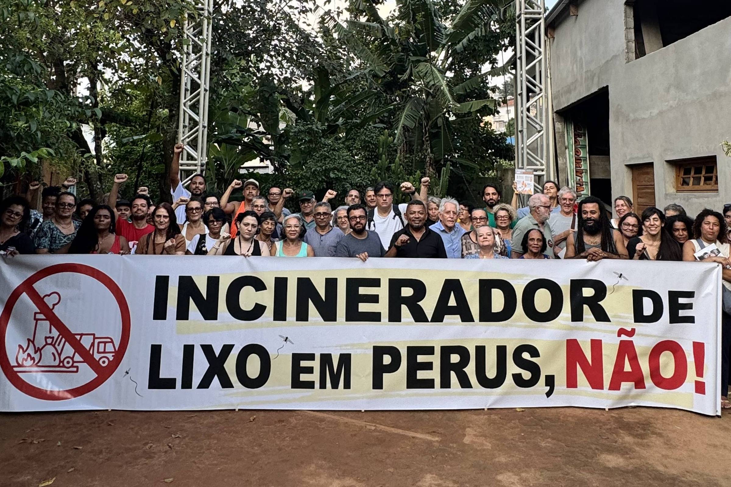 Moradores de Perus retomam protestos contra instalação de incinerador de lixo na periferia de São Paulo