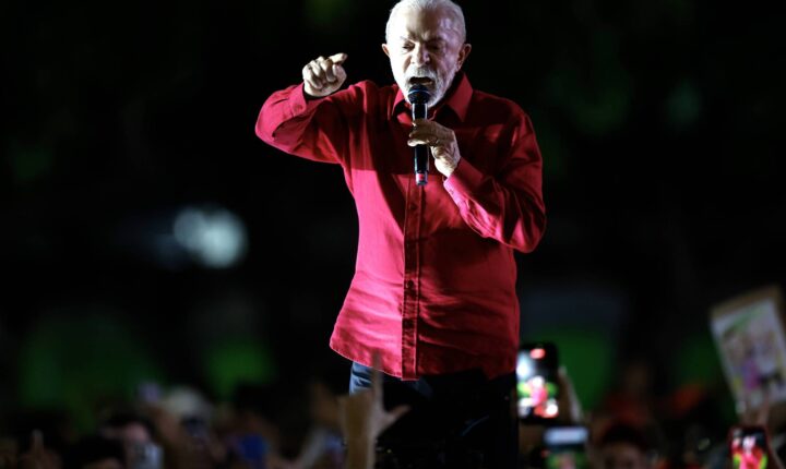 Lula reajustou Bolsa Família após reunião com mulheres e críticas a custo de vida na campanha