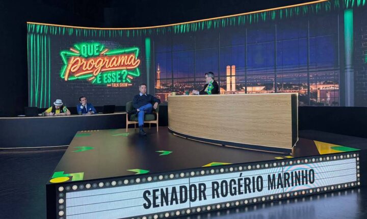 Campanha de Flávio Bolsonaro lança talk show com convidados como Cris Arcangeli