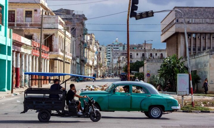 Cuba sofre seu sétimo apagão geral no ano e vê crise energética se agravar