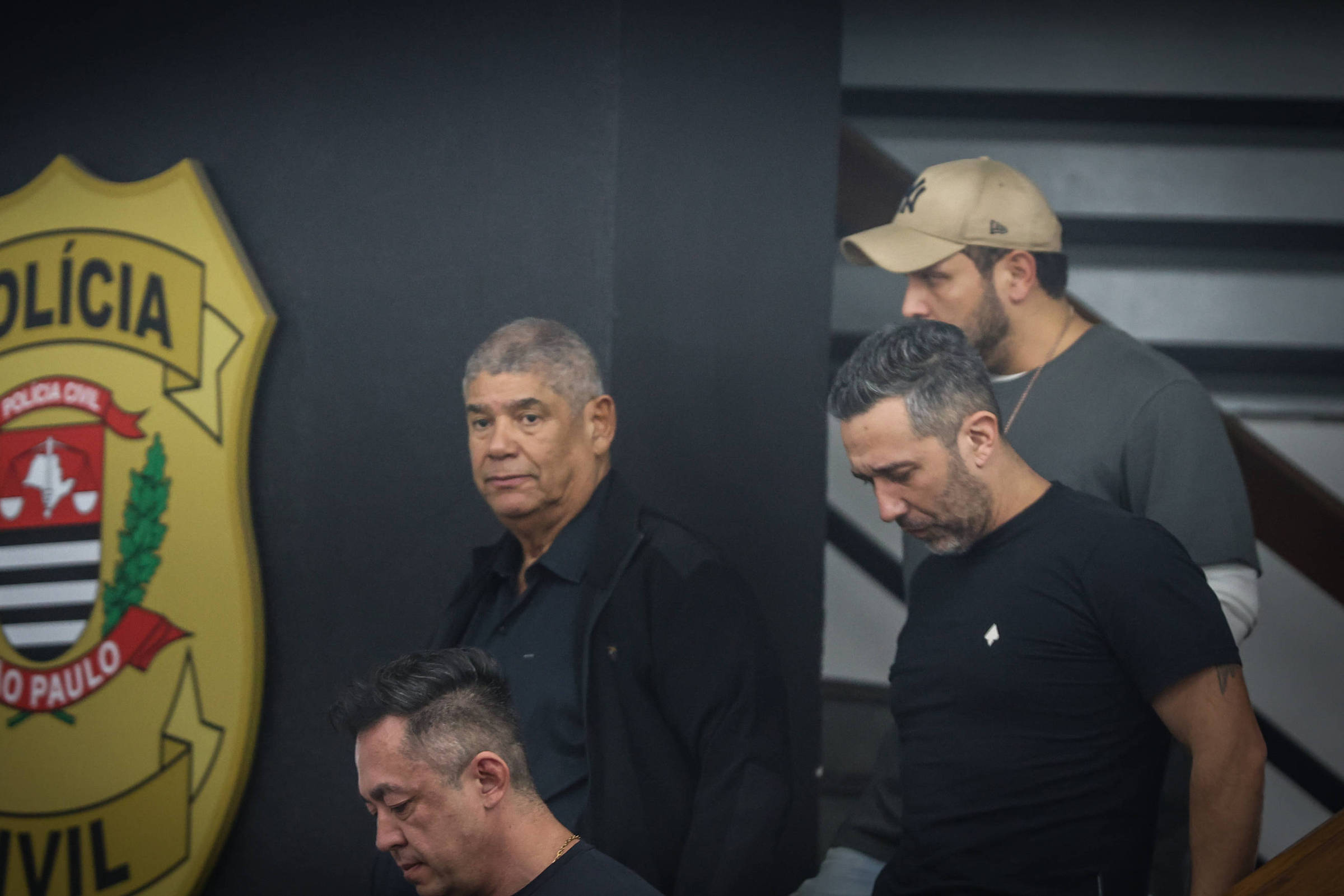 Imóvel supostamente ligado a Milton Leite é invadido e revirado na zona sul de SP