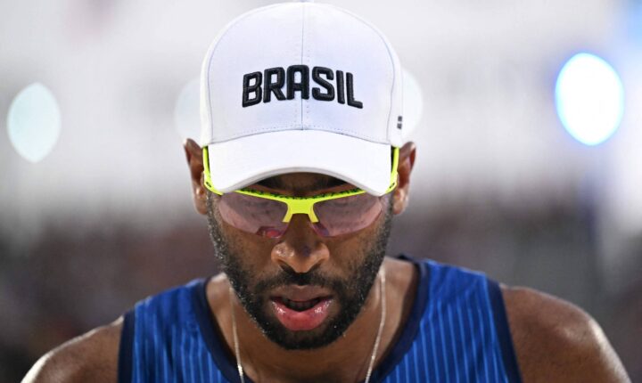 Organizações esportivas repudiam ataques racistas contra jogador de vôlei brasileiro na Argentina