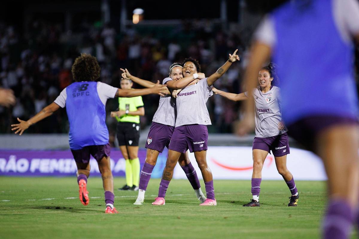 São Paulo vence o Flamengo novamente e garante vaga na final do Campeonato Brasileiro Feminino
