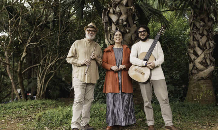 Mônica Salmaso celebra a obra de Tom Jobim com espetáculo em São Paulo