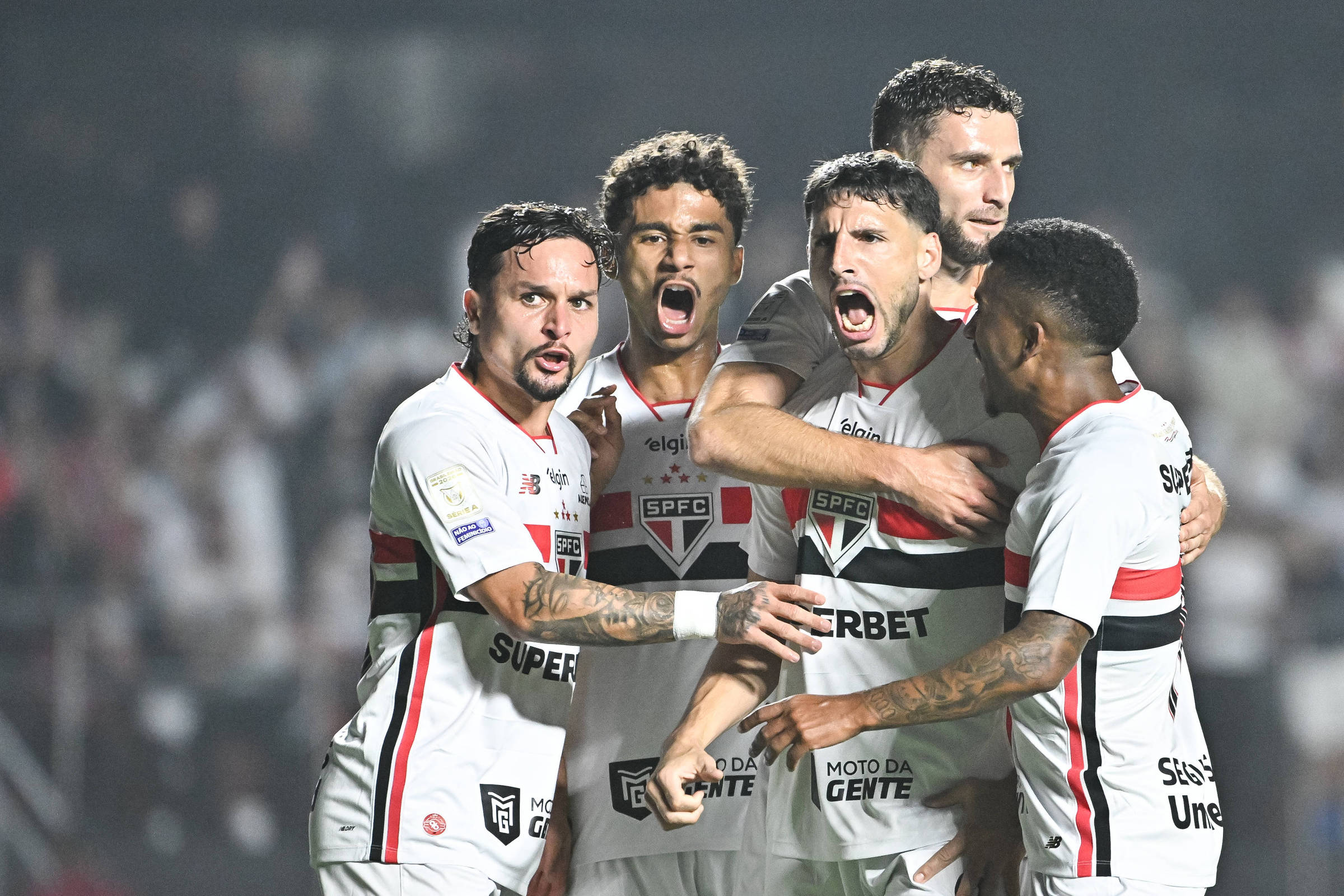 São Paulo supera o Internacional por 1 a 0 no Morumbi após queda na Sul-Americana