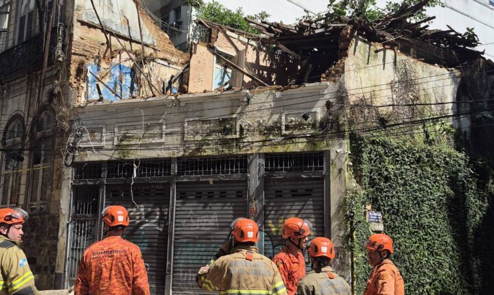 Prefeitura do Rio vai desapropriar casarão após desabamento no Cosme Velho