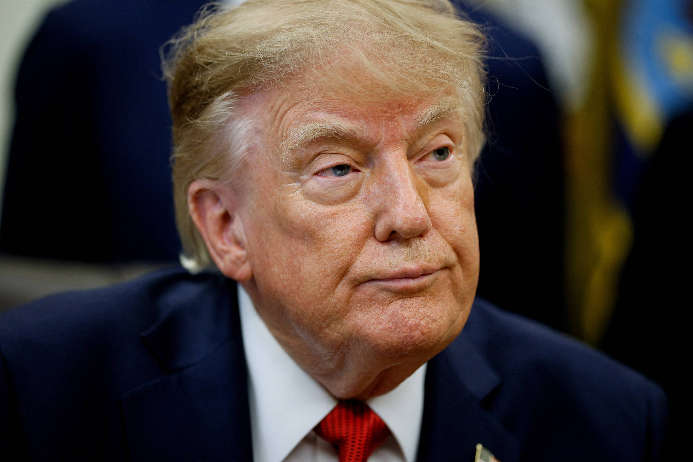 Aprovação de Donald Trump cai a 32% e volta a atingir mínima histórica nos EUA