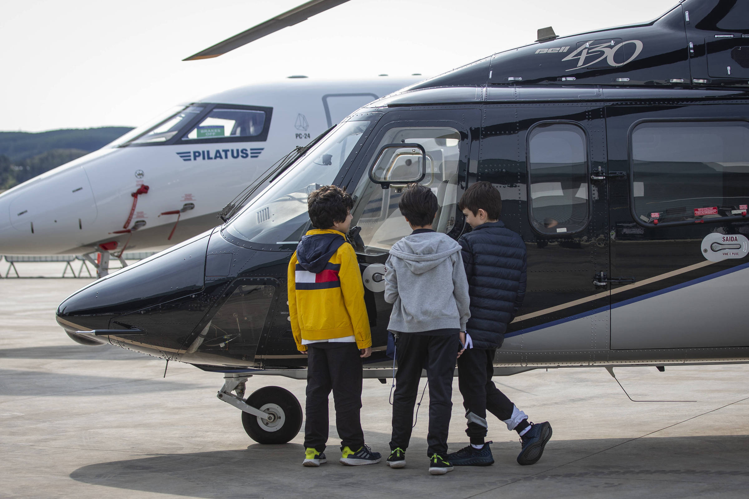 Helicóptero desaparecido com o cantor Rick em Santa Catarina tem capacidade para sete pessoas e valor estimado em R$ 10 milhões