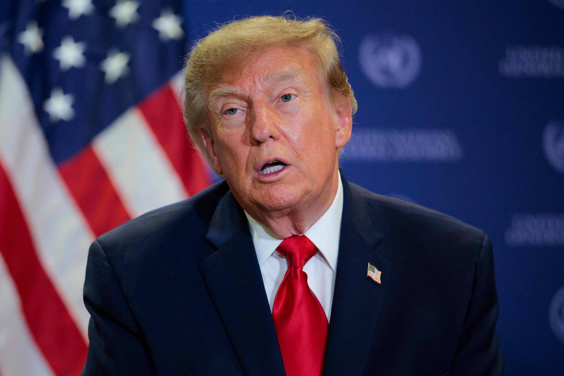Governo Trump redistribui cota de açúcar e confirma corte de 56 mil toneladas para o Brasil