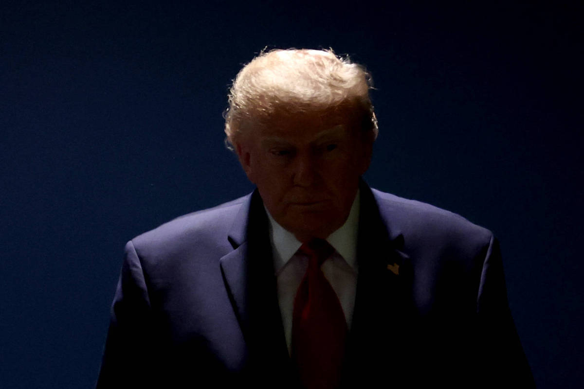 Trump só quer michês, serviçais e escroques, aponta colunista