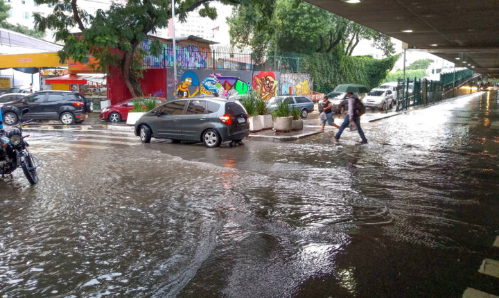 São Paulo tem alerta de perigo para tempestade e temperatura máxima de 17°C nesta quarta (23)