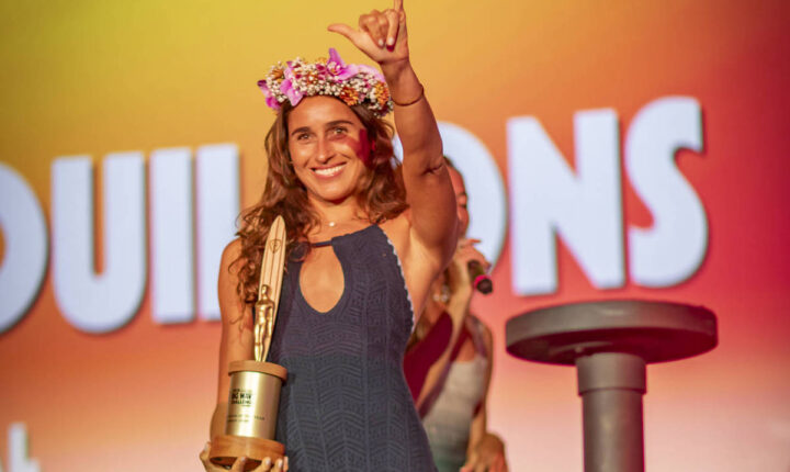 Rodrigo Koxa e Michelle des Bouillons vencem Oscar das ondas gigantes e miram recordes
