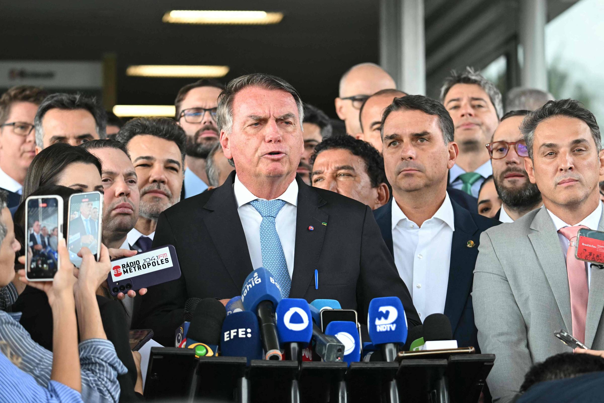 Defesa de Bolsonaro pede a Kassio Nunes Marques suspensão de pena por trama golpista