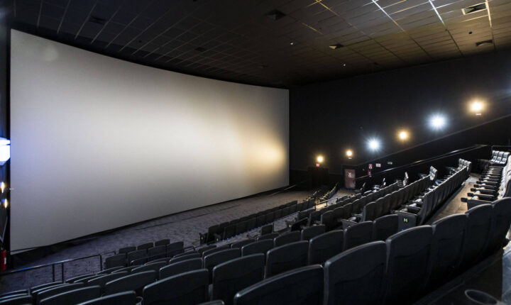 Salas com supertela e alta potência sonora se transformam em chamariz para cinemas de SP