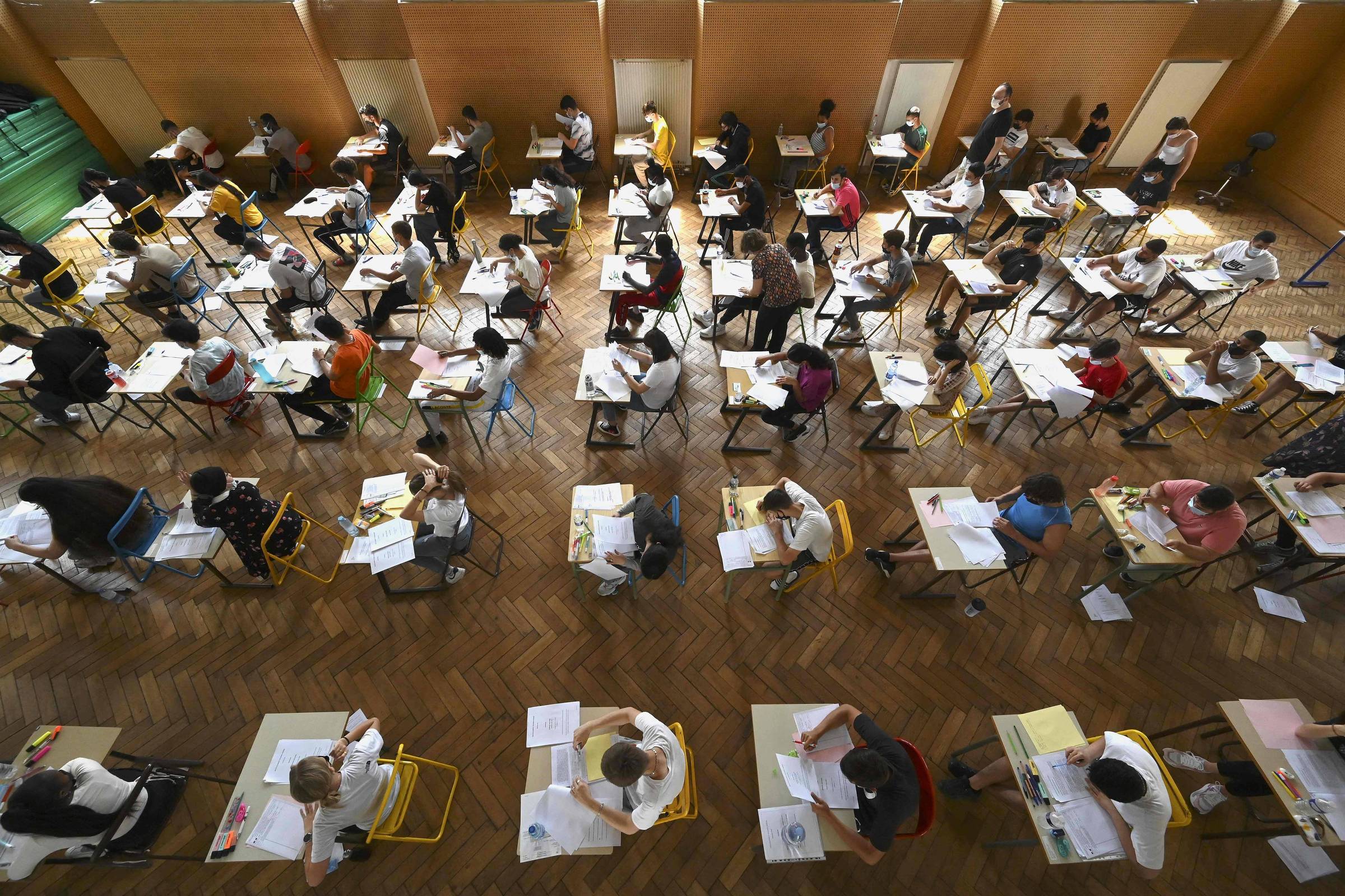 O Pisa não é o Brasileirão: entenda os limites das comparações internacionais na educação