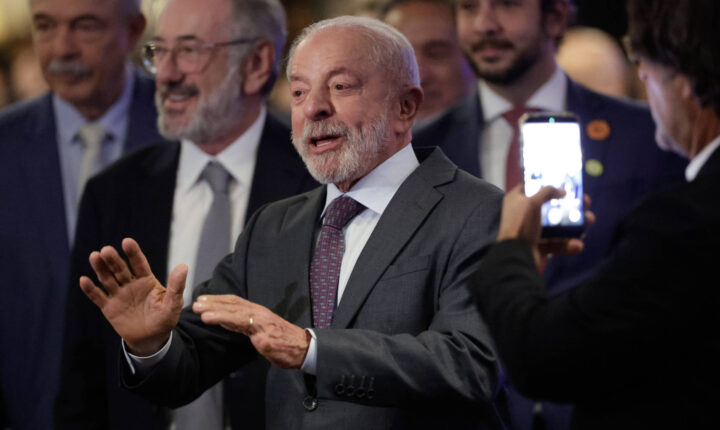 Lula encontra empresários em evento em São Paulo após proibir bets
