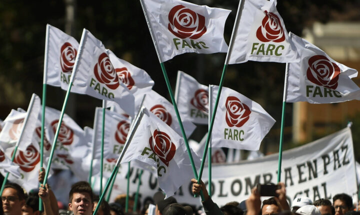 Acordo de Paz não transformou Farc em força política, mas abriu portas para esquerda na Colômbia
