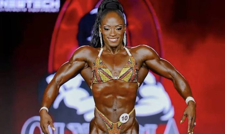 Michelle Fredua-Mensah conquista o título da categoria Fitness no Mister Olympia 2026