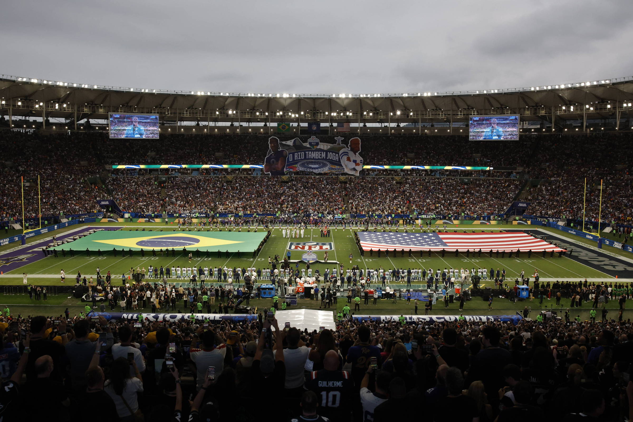 Em sua terceira edição no país, NFL abraça de vez a brasilidade no Maracanã