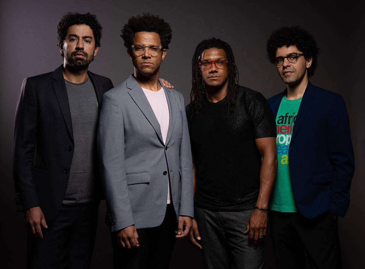 Irmãos & Brothers antecipa novo disco em show focado na matriz africana em São Paulo