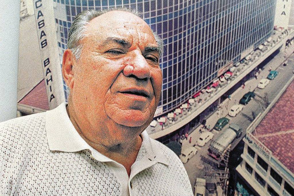 Família de suposto filho desiste de ação e pode destravar herança de fundador das Casas Bahia