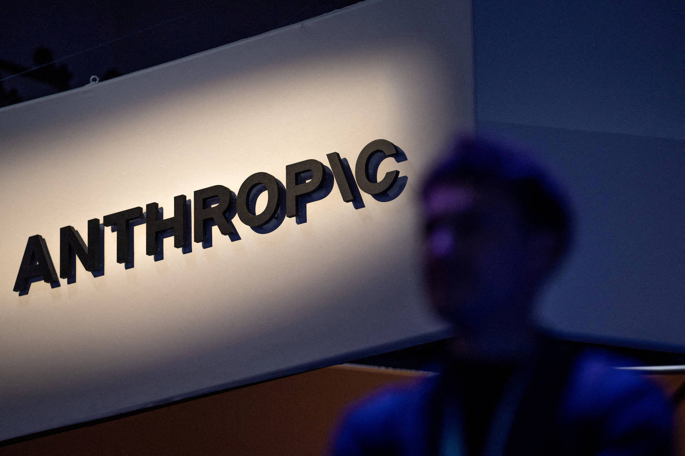 Anthropic alerta em documento de IPO que inteligência artificial pode trazer risco existencial à humanidade