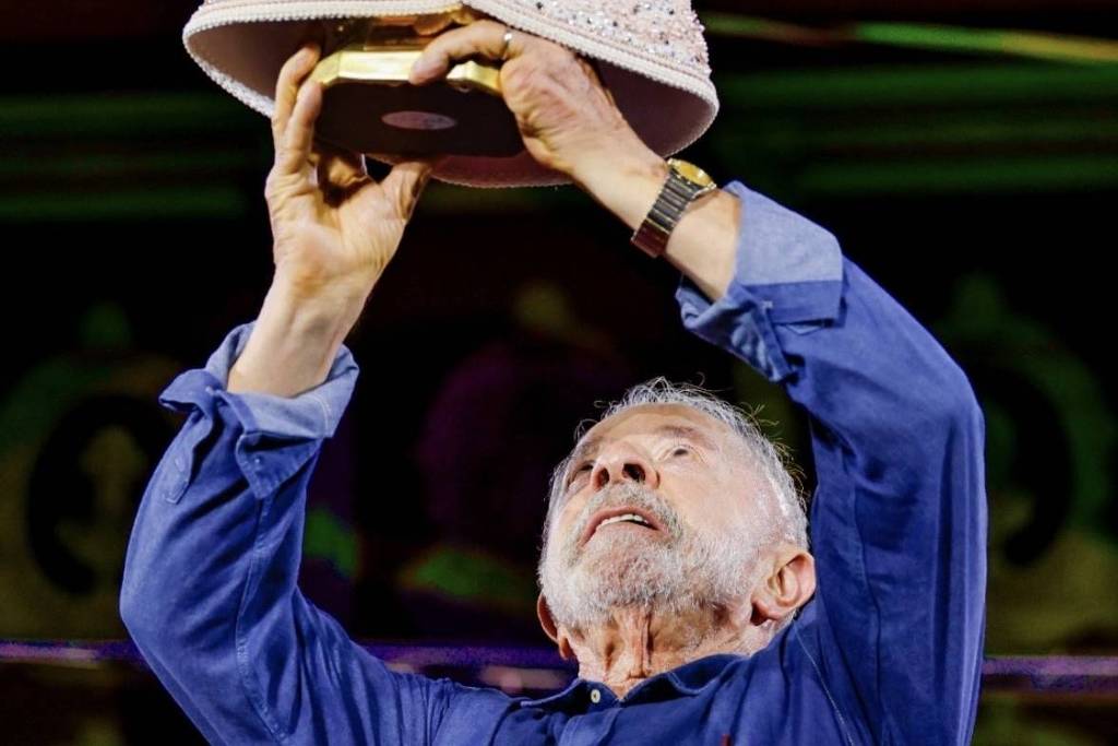 Lula e Janja abordam polêmica sobre Nossa Senhora e presidente critica Igreja Batista da Lagoinha