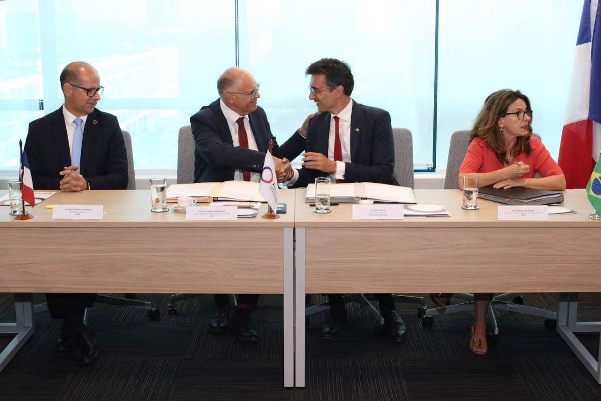 Governo Lula firma acordo de R$ 1,8 bi com agência francesa para desenvolvimento regional