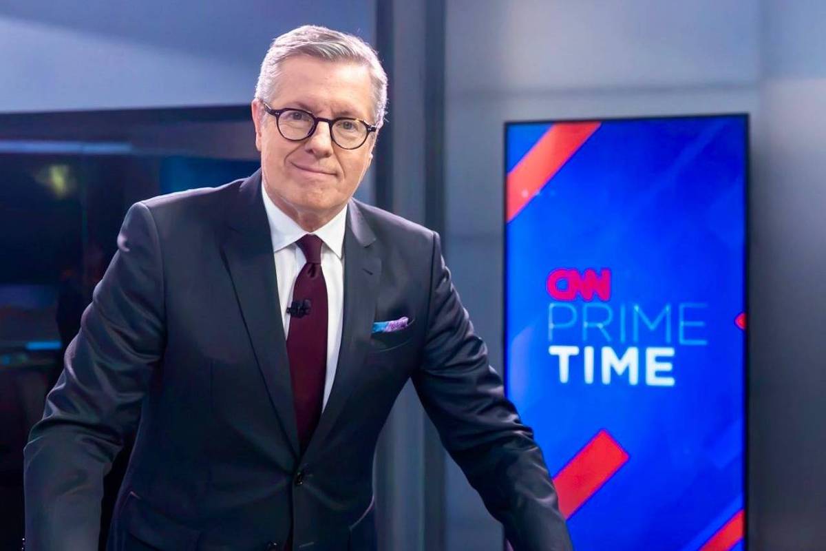 Márcio Gomes renova contrato com a CNN Brasil por mais três anos