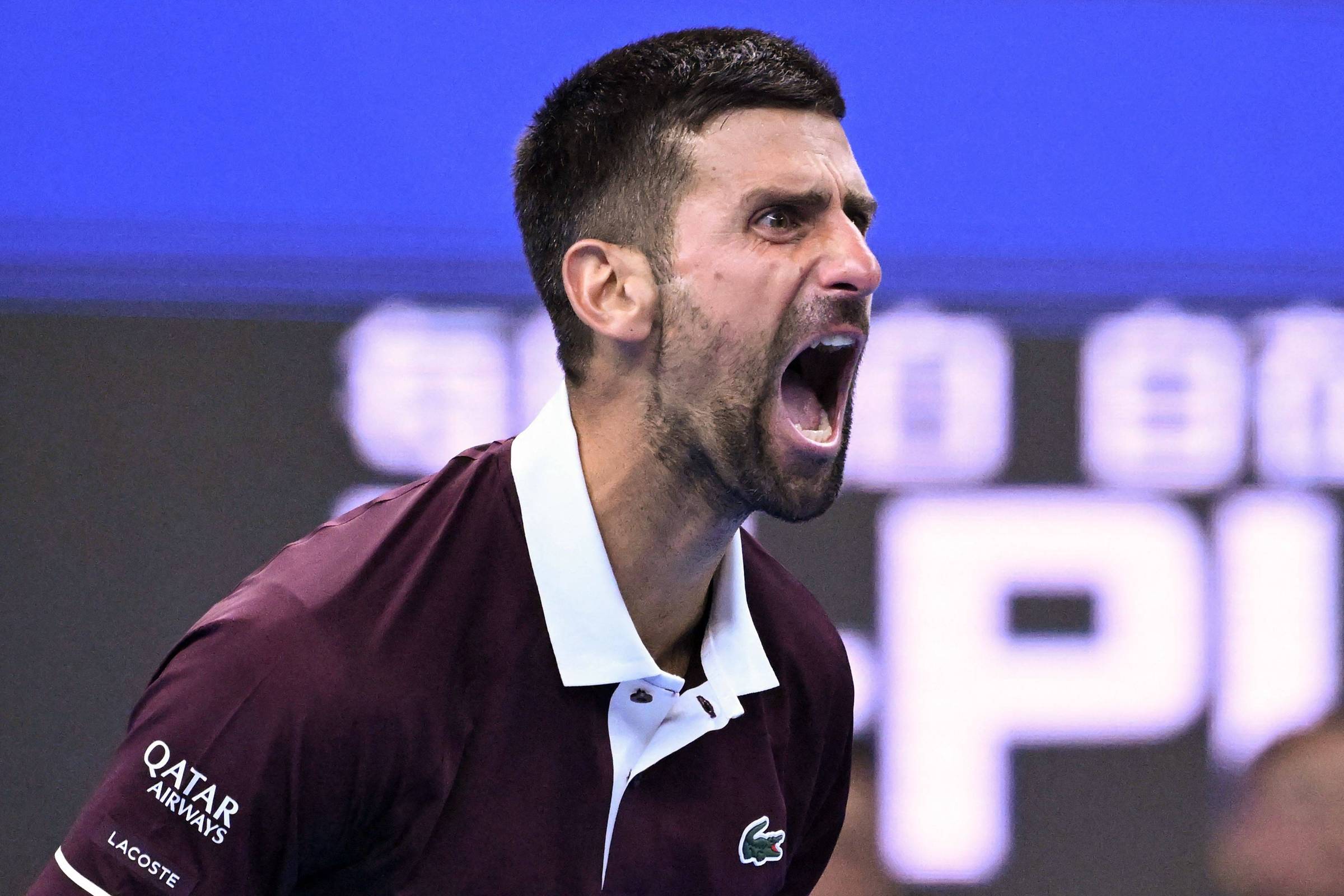 Novak Djokovic retorna com vitória na China, preserva invencibilidade e reconhece desgaste físico