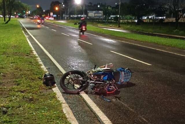Pedestre é atropelado por moto e perde parte da perna na Gury Marques