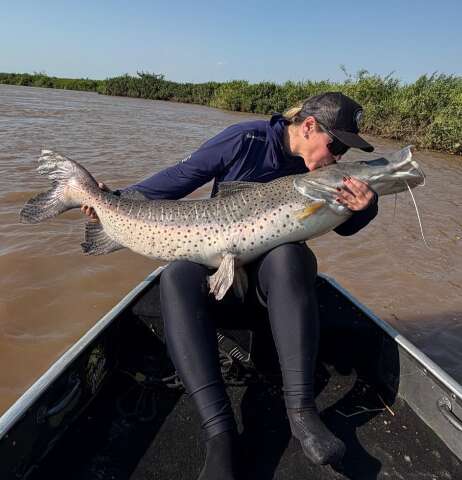 Pescaria rende pintado de 1,52 metro e encontro com onça e cervo no Pantanal
