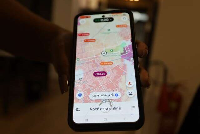 Uber abre processo de revisão para motoristas com contas desativadas