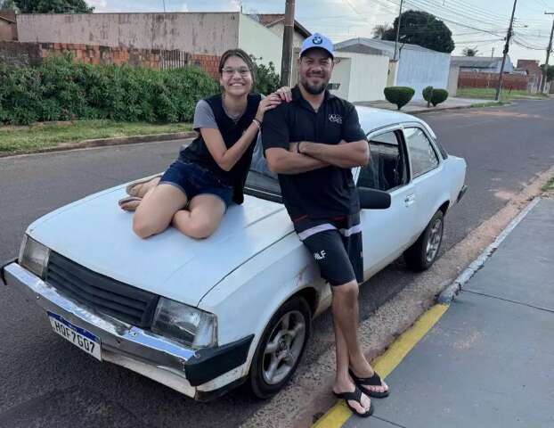 Chevette 1984 realiza sonho de jovem em surpresa feita pelo pai em Campo Grande