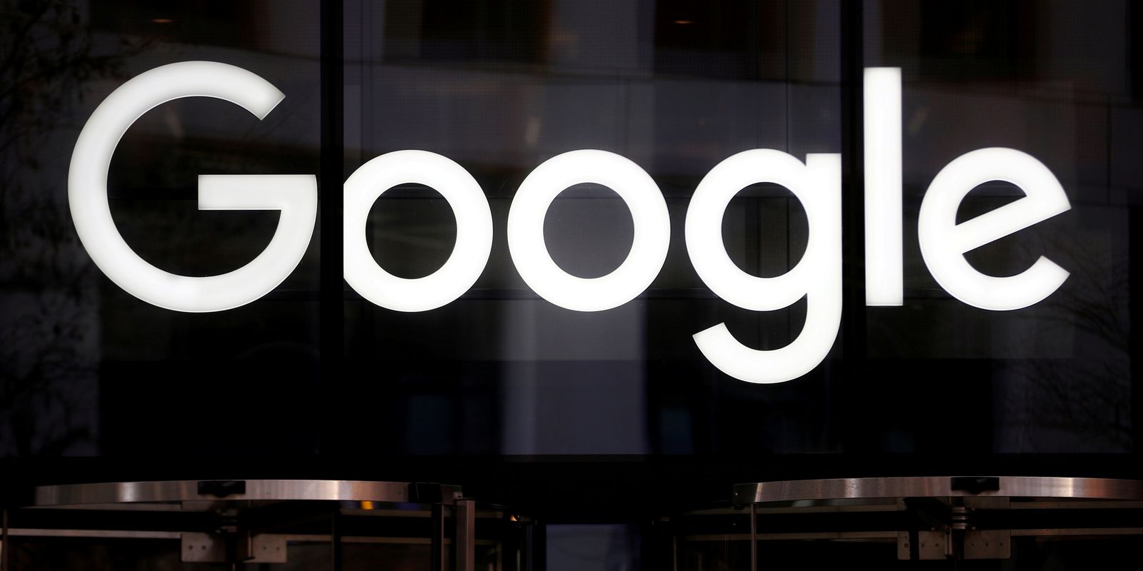 União Europeia multa Google em 403 milhões de euros por uso indevido de dados de localização