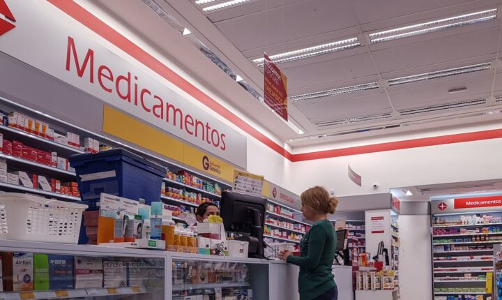 Mudanças na emissão e no controle de receitas médicas entram em vigor no país