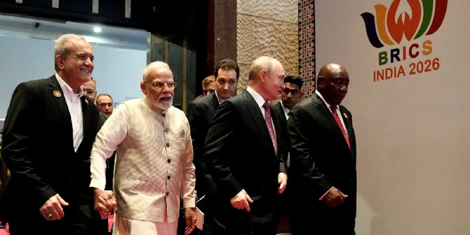 Brics expressa preocupação com tensões no Oriente Médio e critica protecionismo comercial