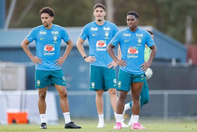 Brasil volta a campo após fiasco na Copa em teste contra a Austrália