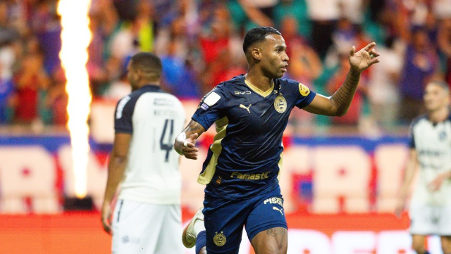 Bahia bate o Remo e encosta nos líderes do Campeonato Brasileiro