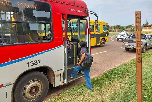 Motoristas de ônibus pedem reajuste de 10% e assistência para saúde mental em Campo Grande