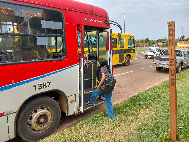 Motoristas de ônibus pedem reajuste de 10% e assistência para saúde mental em Campo Grande