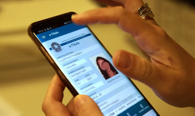 e-Título poderá ser baixado na hora de votar, mas Justiça Eleitoral recomenda antecedência