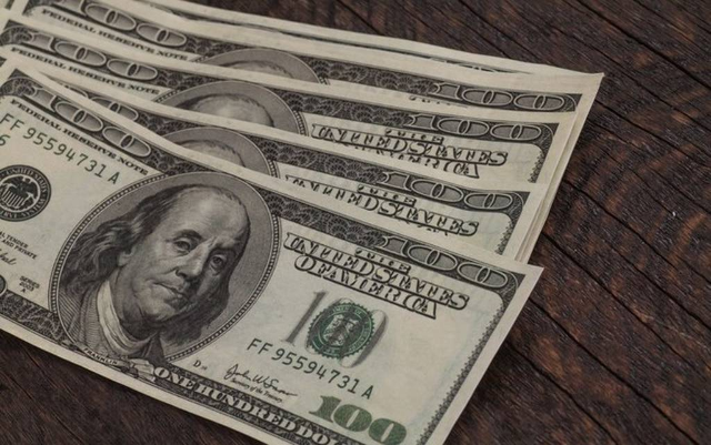 Dólar cai a R$ 5,10 e acumula perda de 7% desde o início do ano