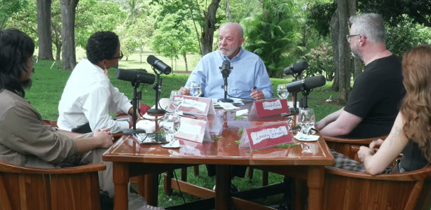 Lula critica Flávio Bolsonaro e afirma que senador entrou na política apoiado por milicianos