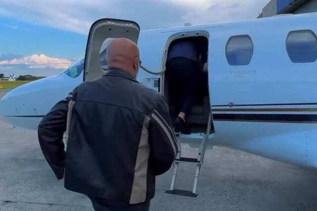 Buscas por helicóptero desaparecido com Rick terão apoio de cão nesta terça-feira em SC