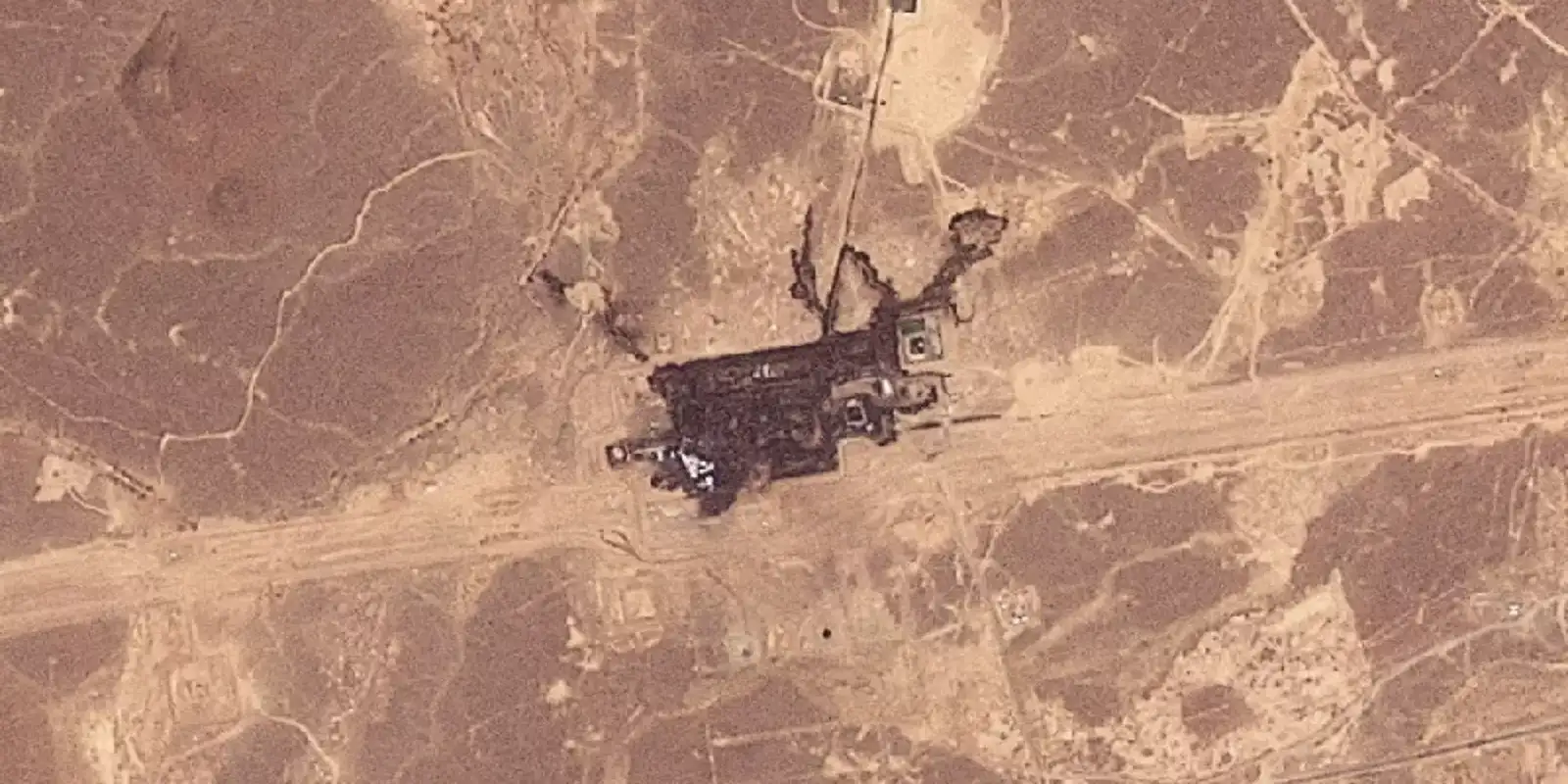 Arábia Saudita paralisa oleoduto após ataque, enquanto houthis avançam no Mar Vermelho